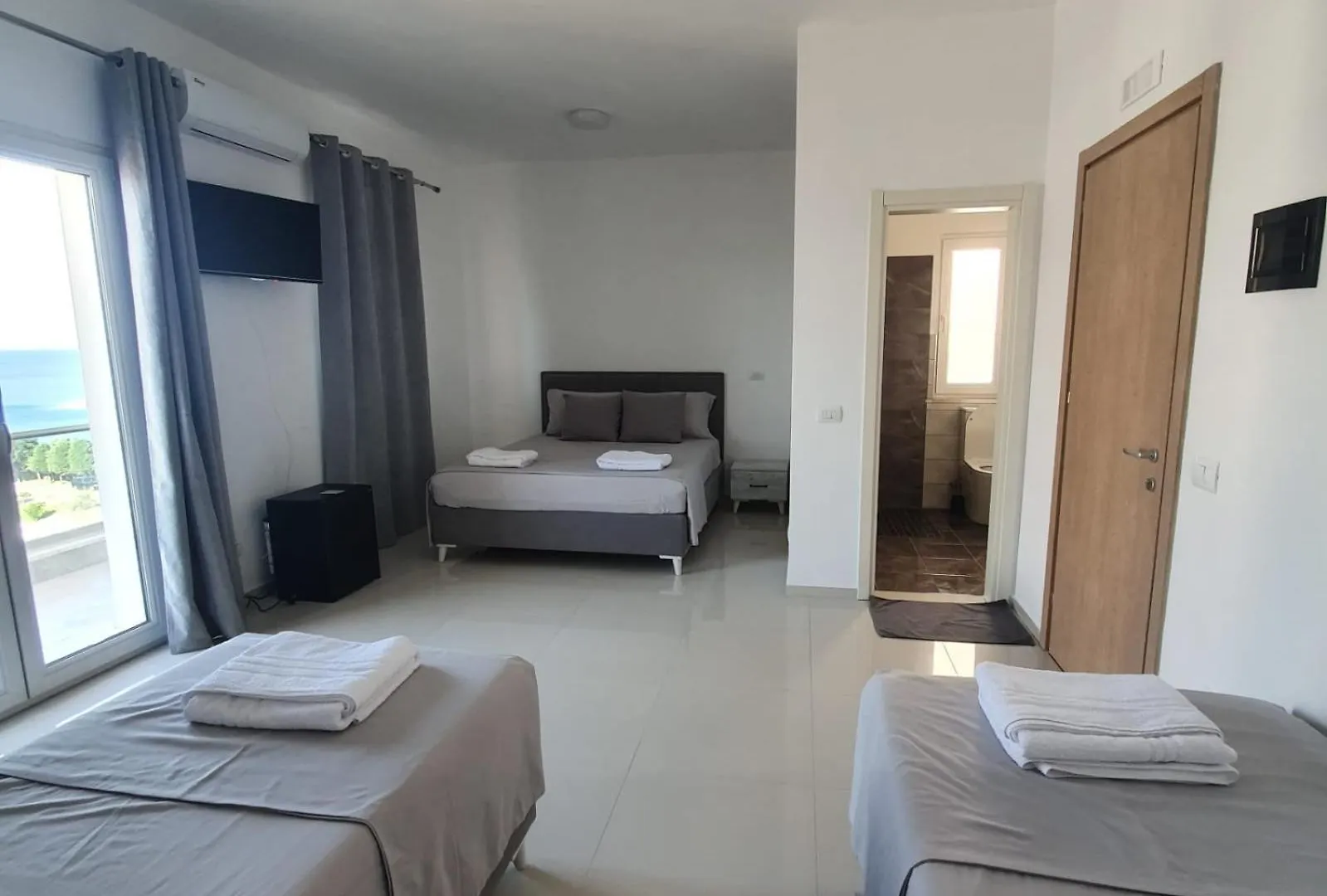 Hotel 33 Shengjin
