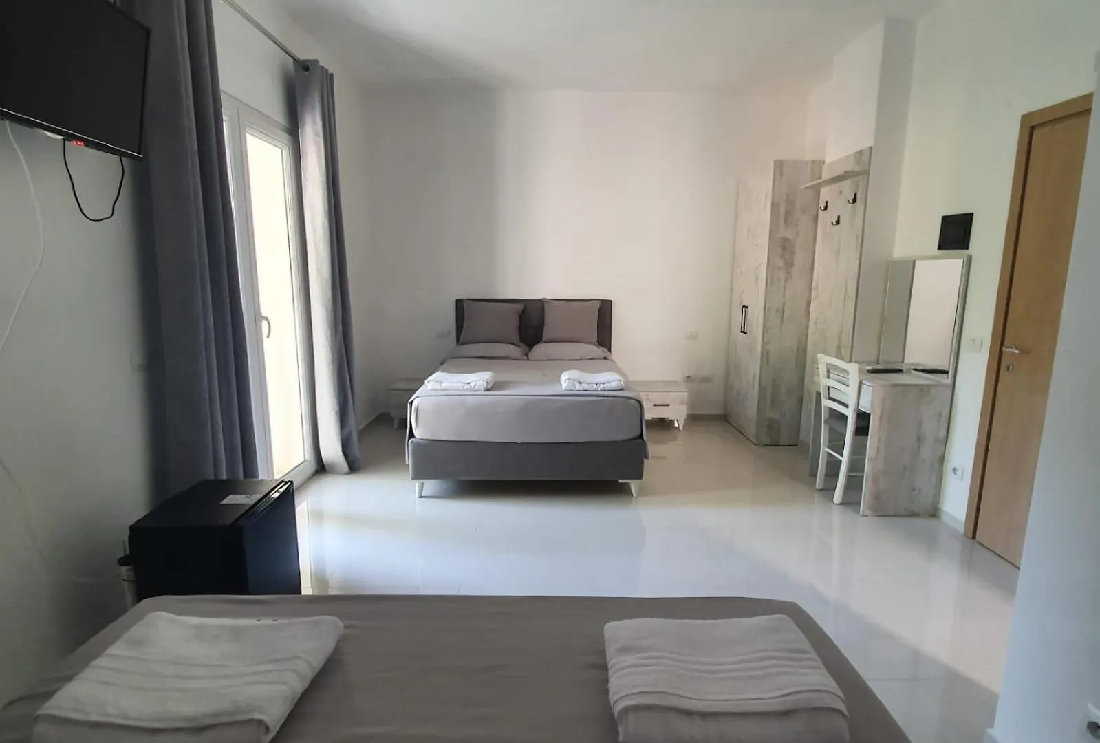 Hotel 33 Shengjin 4*,